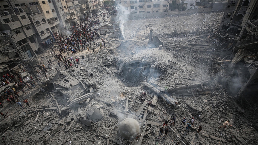 "الرمال".. المقاتلات الإسرائيلية تحول أرقى أحياء غزة إلى ركام