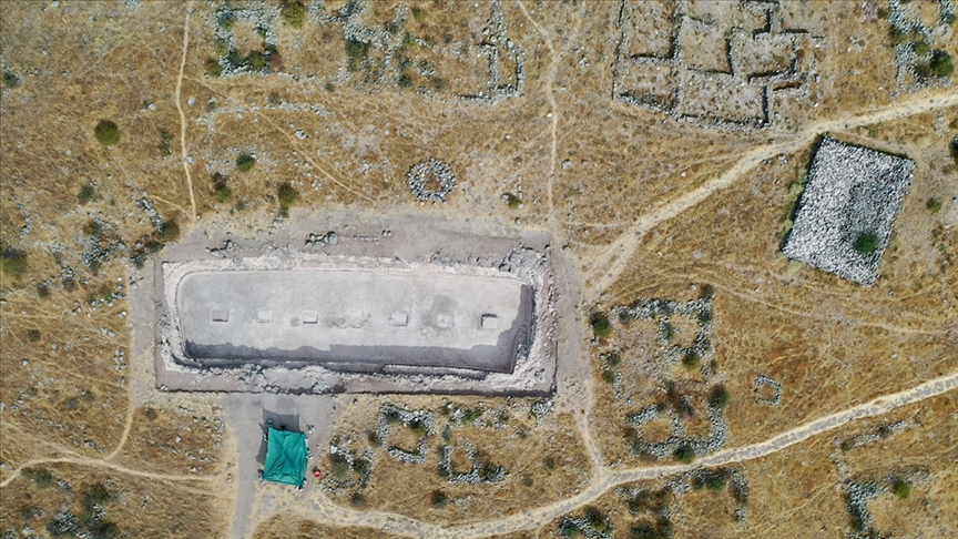 Anadolu'da kale yerleşimlerindeki en büyük sarnıçlardan biri gün yüzüne çıkarıldı