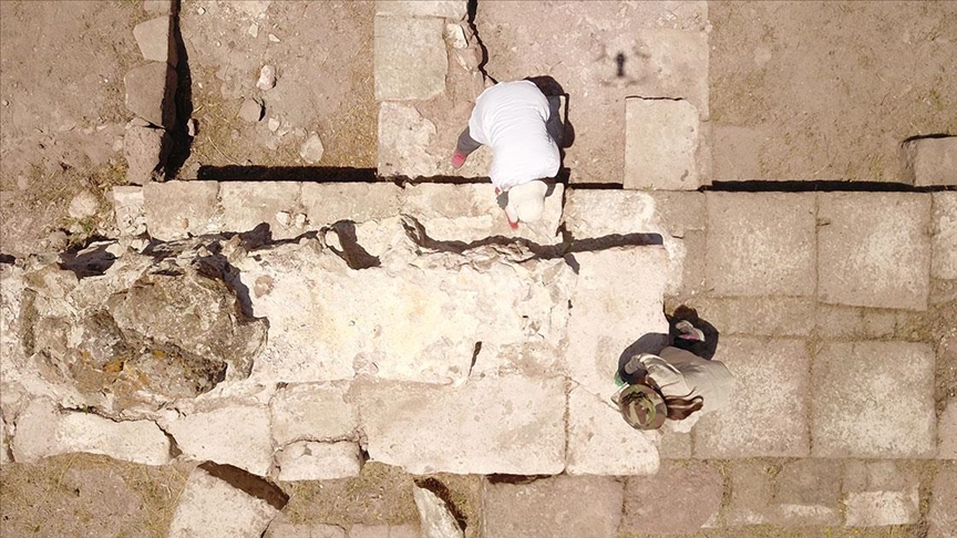 Bitlis'teki arkeolojik kazılarda Erken Tunç Çağı'na ait yaşam izlerine ulaşıldı
