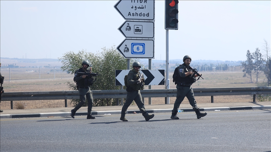 Israeli forces say they are engaging in clashes with Palestinian fighters in Ashkelon