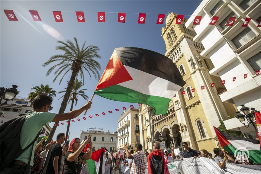 Tunisie: des milliers de personnes manifestent en soutien à Gaza