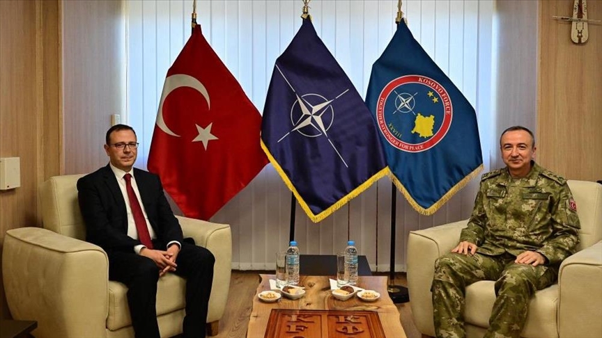 Kosovo: Komandant KFOR-a Ulutas primio turskog ambasadora Angilia