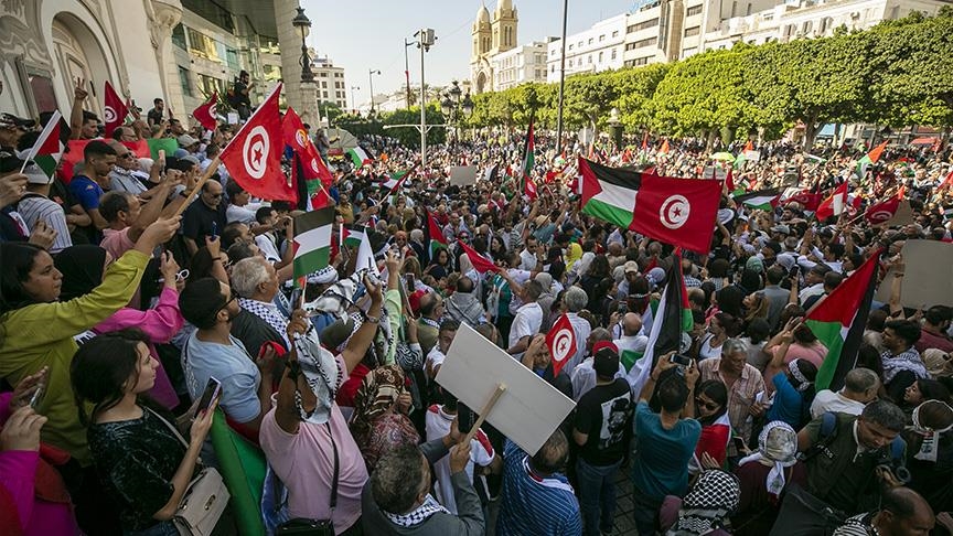 تونس.. الآلاف يتظاهرون دعما لغزة في مواجهة غارات إسرائيل