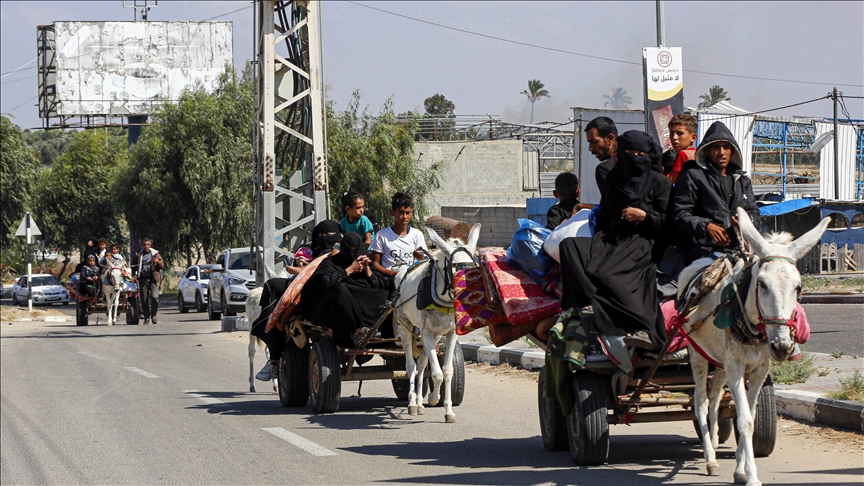More than 400,000 Palestinians internally displaced as Israel pounds Gaza: UN