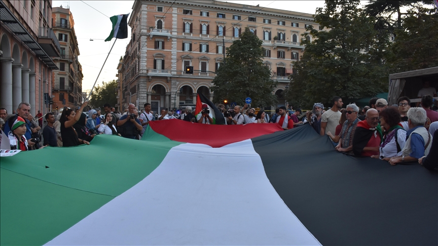Thousands rally in Rome to support Palestine amid conflict with Israel