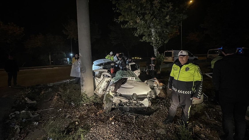 Bursa'da Doğum Günü Eğlencesi Dönüşü Meydana Gelen Kazada 3 Kişi öldü