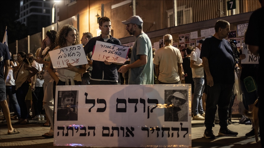 Israeli protesters demand Netanyahu resign for failing to return prisoners