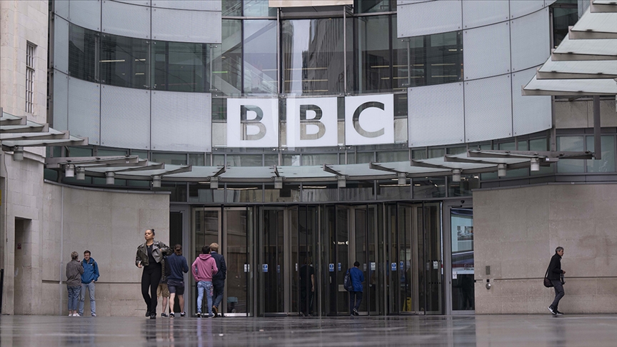 BBC, İngiltere'deki Filistin'e destek gösterileri konusunda kamuoyunu yanılttığını kabul etti