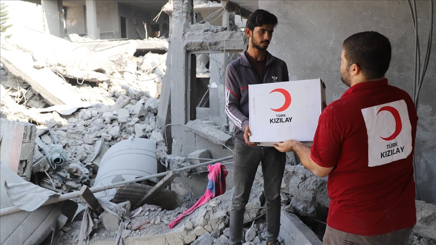 Turkish Red Crescent continues to deliver humanitarian aid to Palestinians in Gaza