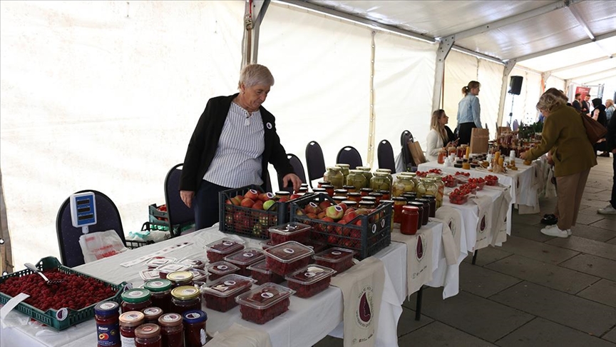 Na Kosovu se obeležava Dan seoskih žena: Otvoren sajam proizvoda žena iz ruralnih sredina