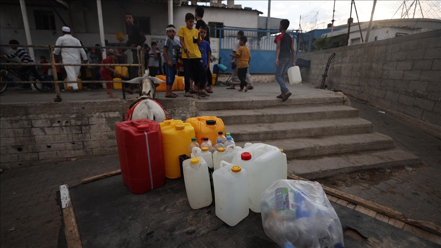 UNRWA warns of increased waterborne illness threat amid Gaza desperation