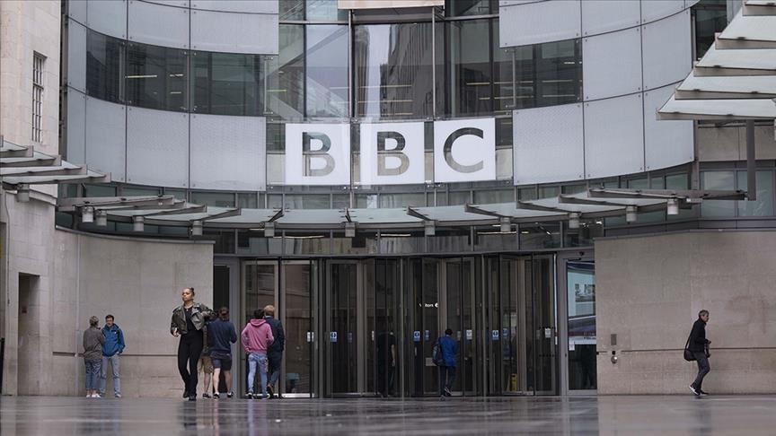 La BBC admite haber engañado al público al describir protestas propalestinas como "respaldo a Hamás"