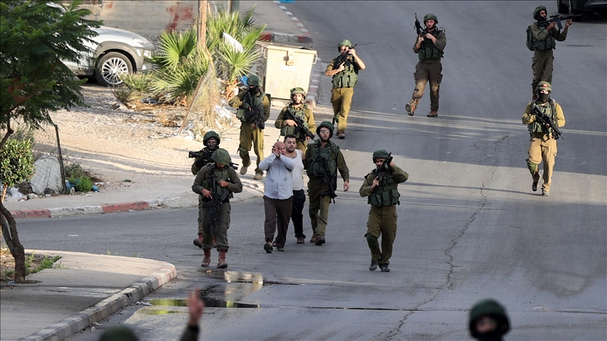 Parliament Speaker Dweik among several lawmakers arrested by Israeli forces in West Bank