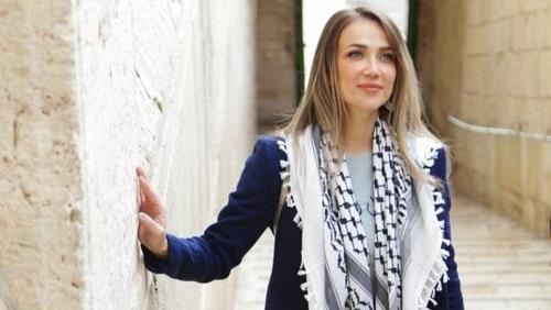إسرائيل تعتقل مغنية فلسطينية بتهمة "التحريض ودعم فلسطين"
