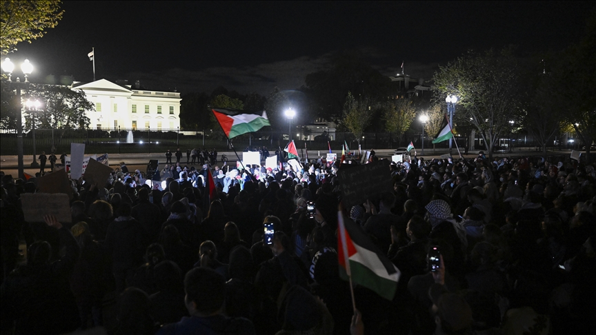 Hundreds rally outside White House in protest against Israeli attacks on Gaza