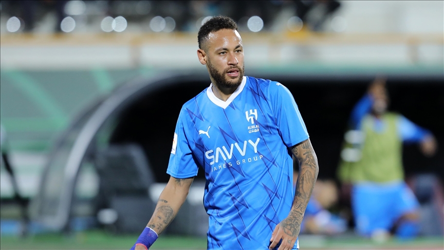 Neymar sahalardan uzun süre uzak kalacak
