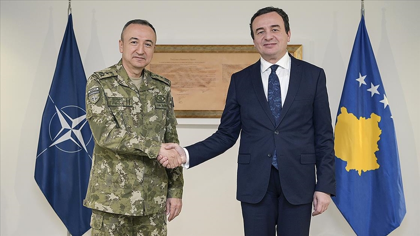 Kosova Başbakanı Kurti, Sırbistan sınırının KFOR tarafından korunmasını talep etti