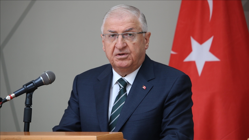 Turkish defense chief, top Iranian general talk developments in region