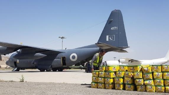 President Alvi visits Palestinian embassy as Pakistan sends aid to Gaza