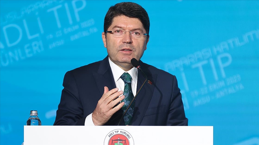 Adalet Bakanı Tunç: Hukuk fakültesinden mezun olanlara avukat, hakim ve savcı olabilmeleri için ön eleme sınavı getirdik