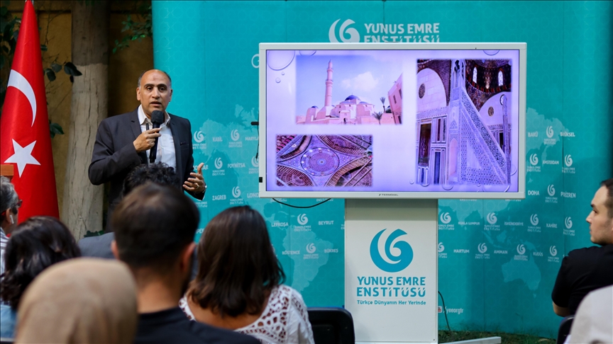 Kahire Yunus Emre Enstitüsünde “Mısırdaki Türk Eserleri Konferansı” Düsenlendi