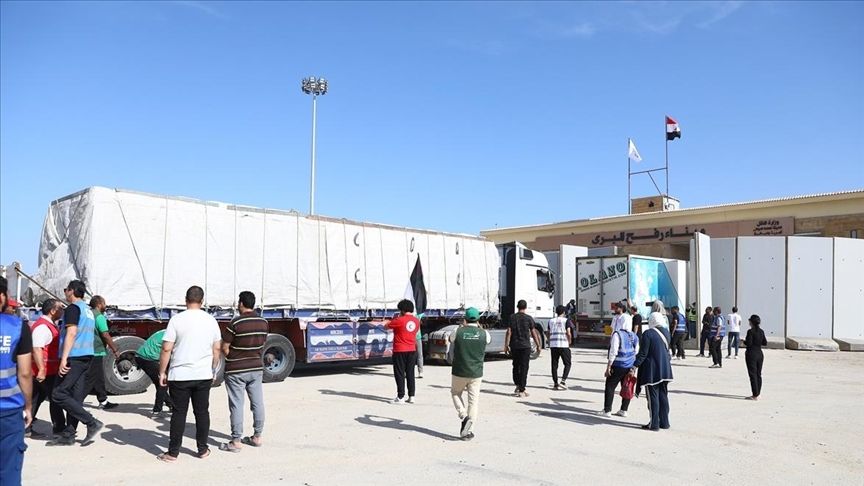Des camions d'aide humanitaire sont entrés à Gaza et l'UNRWA supervise le transport et la distribution