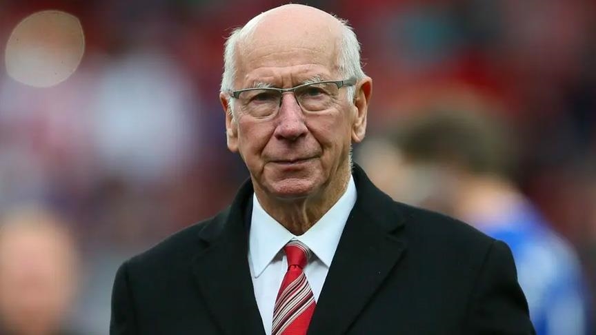 قدم.. مانشستر يونايتد يعلن الحداد على بوبي تشارلتون