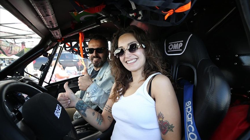 Çanakkale'deki zorlu off-road parkurunun tek kadın pilotu, en iyi derece için yarışıyor