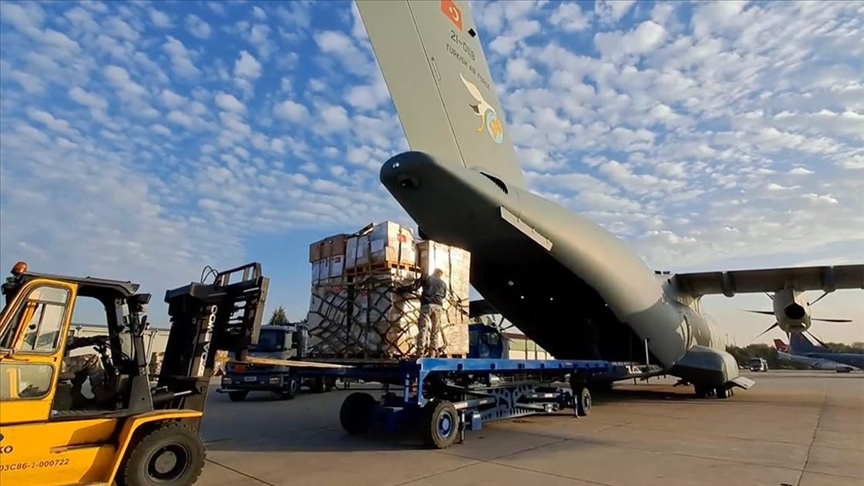 اولین هواپیمای نیروی هوایی ترکیه حامل کمک‌های بشردوستانه برای غزه عازم مصر شد