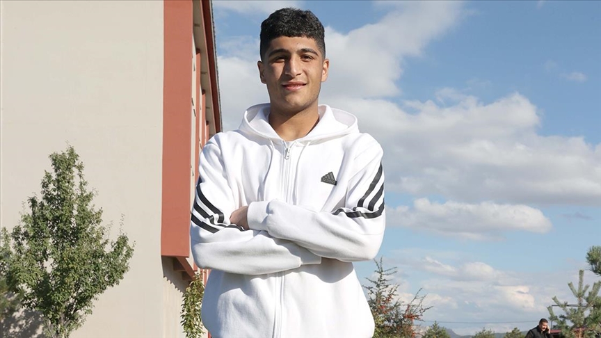 Sivasspor'un genç yeteneği Yunus Emre, takımın vazgeçilmezi olmak istiyor