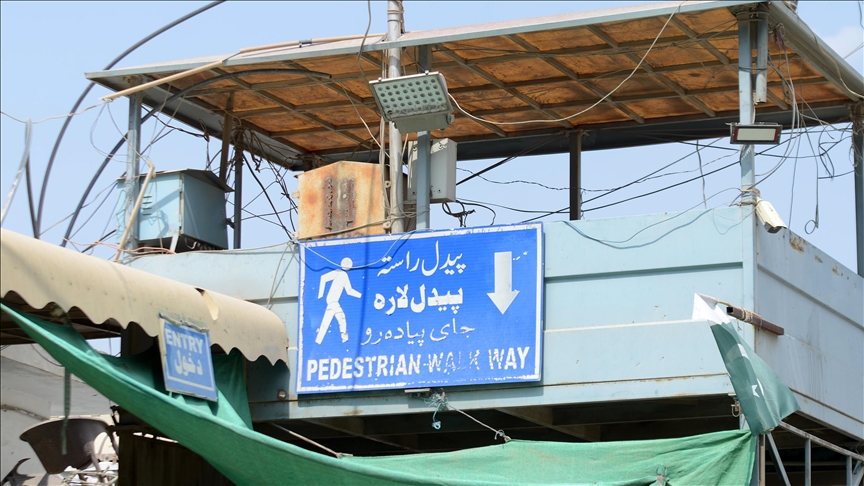 Afghanistan sets up commission to manage possible refugee influx from Pakistan