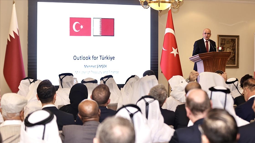Bakan Şimşek: Dünyanın dört bir yanından kurumsal liderler ve bankacılarla çok sayıda etkileşimde bulunduk