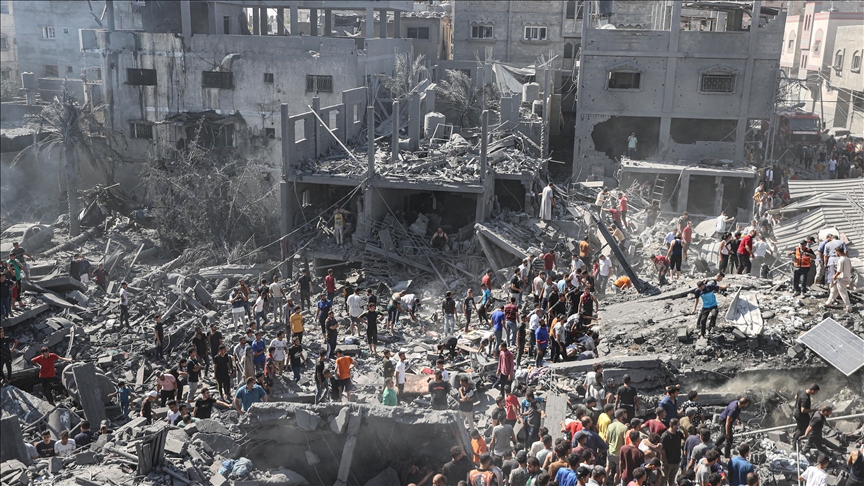 Al menos 18 palestinos muertos en ataques aéreos de Israel contra Jan Yunis, Franja de Gaza