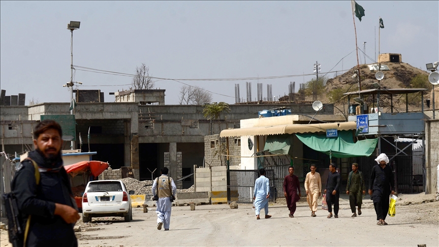 Thousands protest at Pakistan-Afghanistan border against strict visa policy
