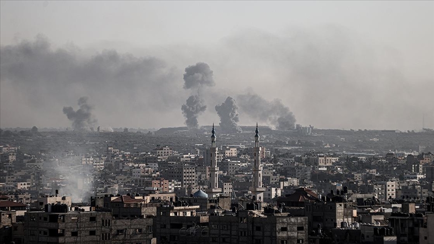 İsrail saldırıları nedeniyle Gazze'de iletişim tamamen koptu