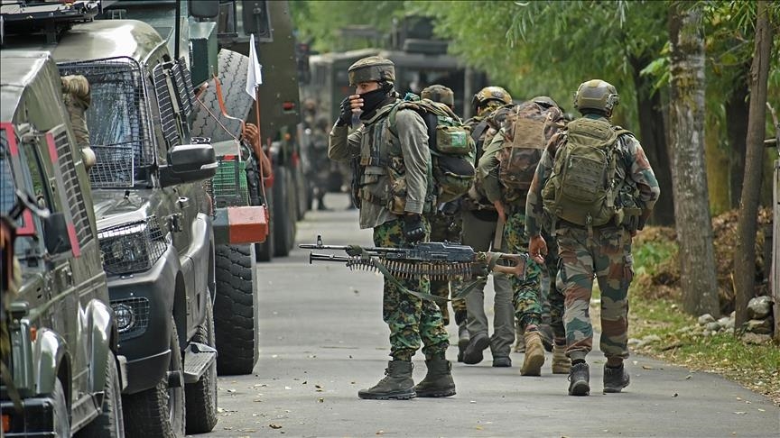 Pakistan, India trade fire across Kashmir border