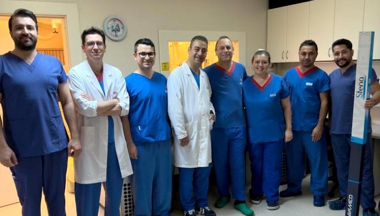 Turkish medical firm achieves success in rare aortic aneurysm surgery in Ankara
