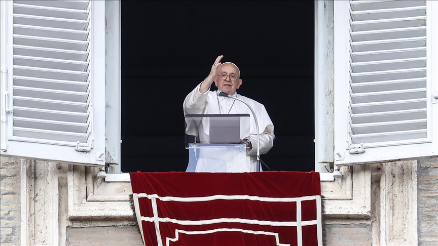 Papa Françesku bën thirrje për ndaljen e luftës në Gaza 