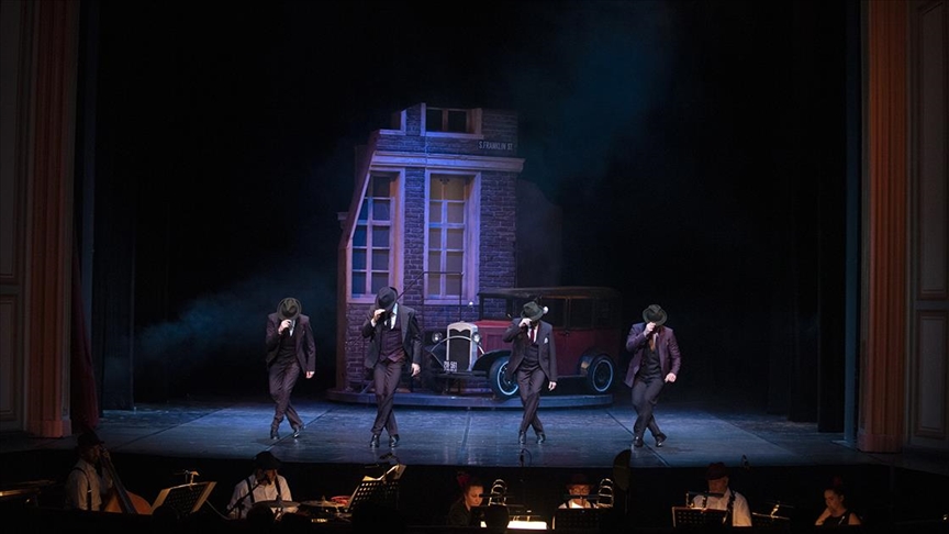 Ekonomik buhranda ABD'deki yaşamı anlatan "Gangster" Opera Sahnesi'nde