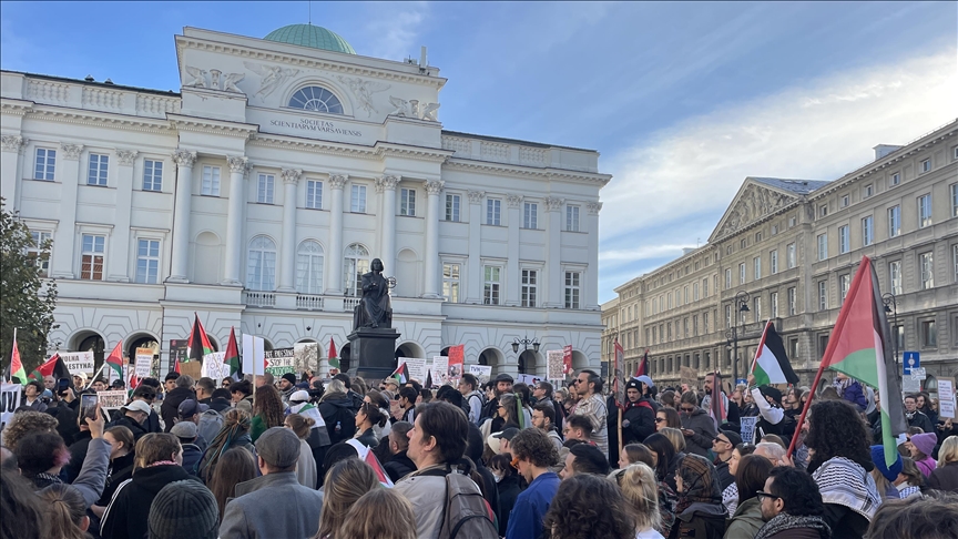 Hundreds rally in Warsaw in support of Palestine, denounce Israeli attacks on Gaza