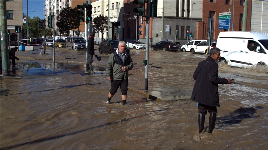 Heavy rainfall floods streets of Milan