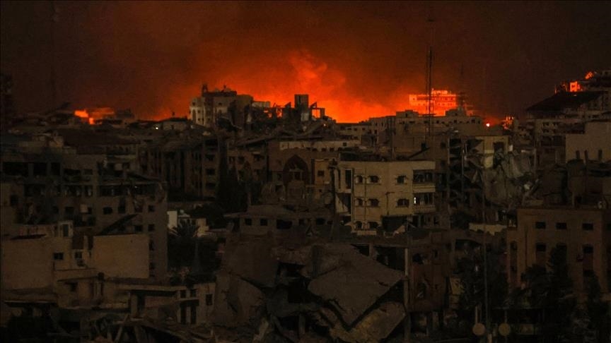 Bande de Gaza : Les bombardements israéliens sèment la mort et la destruction pour le 25e jour consécutif