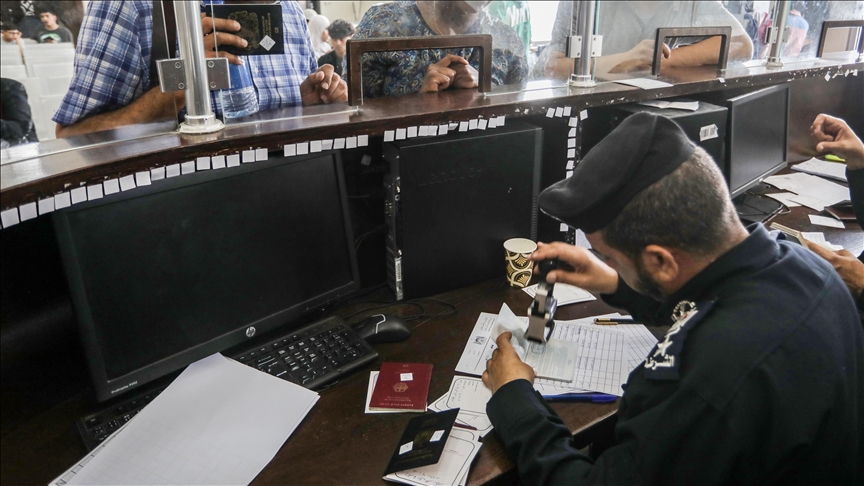 16 Greek nationals, family members evacuated from besieged Gaza Strip