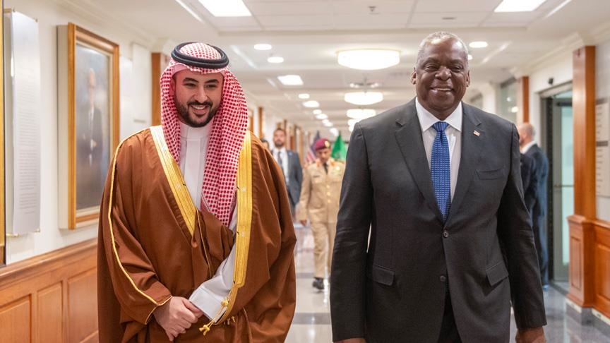 وزير الدفاع الأمريكي يشدد على أهمية التعاون الدفاعي مع السعودية