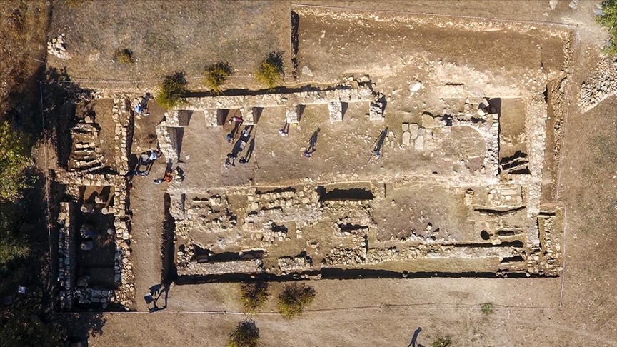 Diyarbakır'da içinde 46 mezarın olduğu 1500 yıllık kilise kalıntısı bulundu