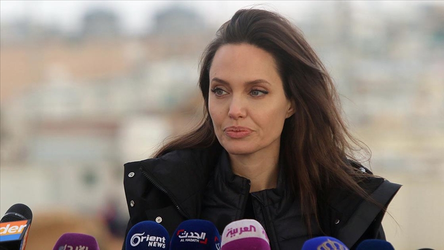 Angelina Jolie, İsrail'in Cibaliya Mülteci Kampı'na saldırısına tepki gösterdi