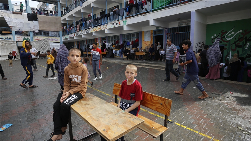 Israel ataca escuela de agencia de la ONU en campo de refugiados al oeste de Gaza
