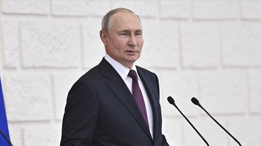 Putin'in Rusya'ya yönelik yaptırımlarla ilgili "tahtakurusu istilasına" atıf yapması Fransa'da gündem oldu