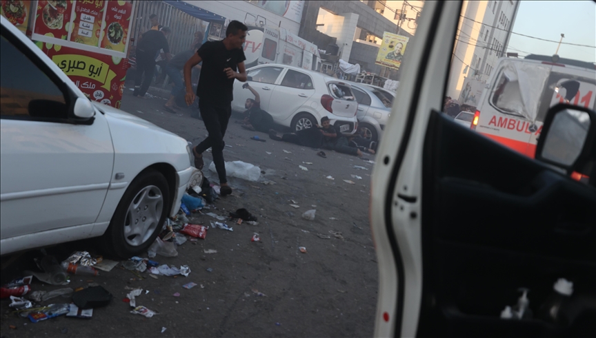 Al menos 13 palestinos mueren en ataque a ambulancias en la puerta del hospital Al Shifa de Gaza