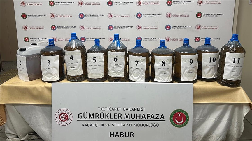 Bakan Bolat, bir tırda 216,6 kilogram sıvı metamfetamin ele geçirildiğini duyurdu